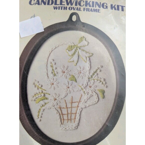 Vogart Candlewicking Kit Daisy Basket Needlework Sealed Frame 5 X 6 Vintage - Picture 3 of 3